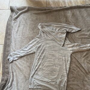 Ink Love and Peace Striped Hooded Pullover - Light Heather Gray